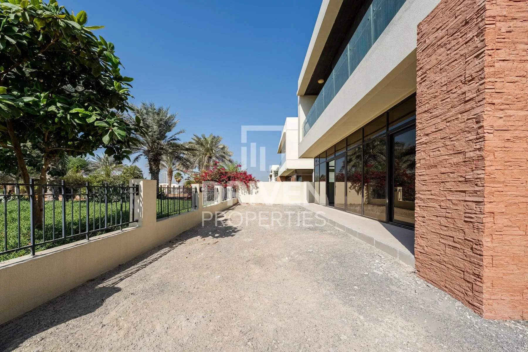 Gallery photo 4