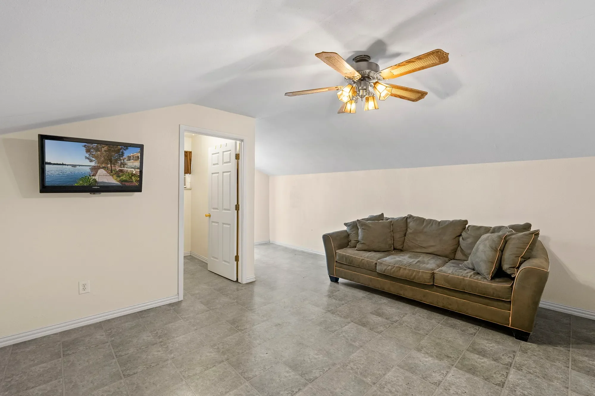 25615 Dull Knife Trail , San Antonio, TX 78255, San Antonio, Texas, United States. - Photo 11