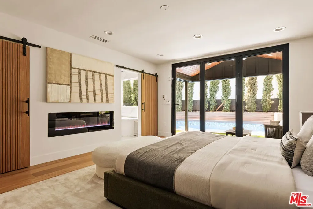 4615 Cedros Avenue, Los Angeles, California, United States. - Photo 19