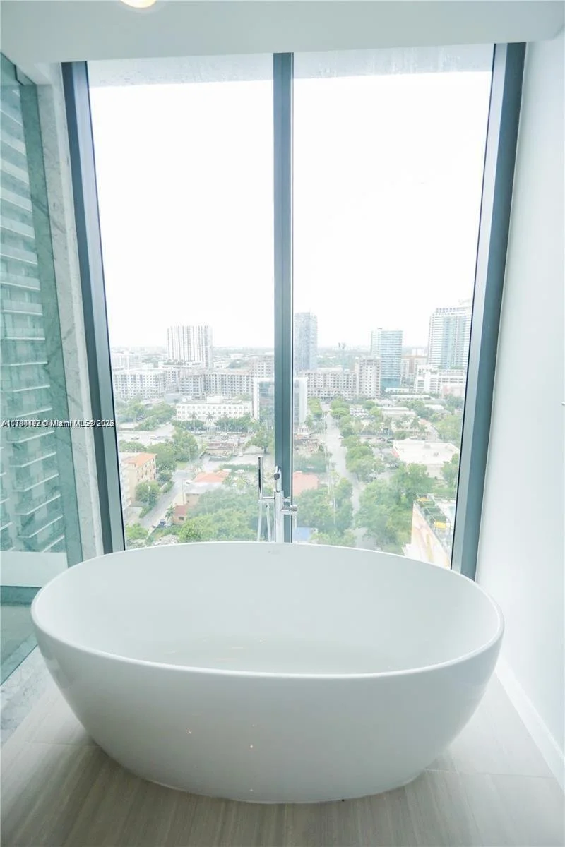 480 NE 31 St 2007, Miami, Florida, United States. - Photo 31