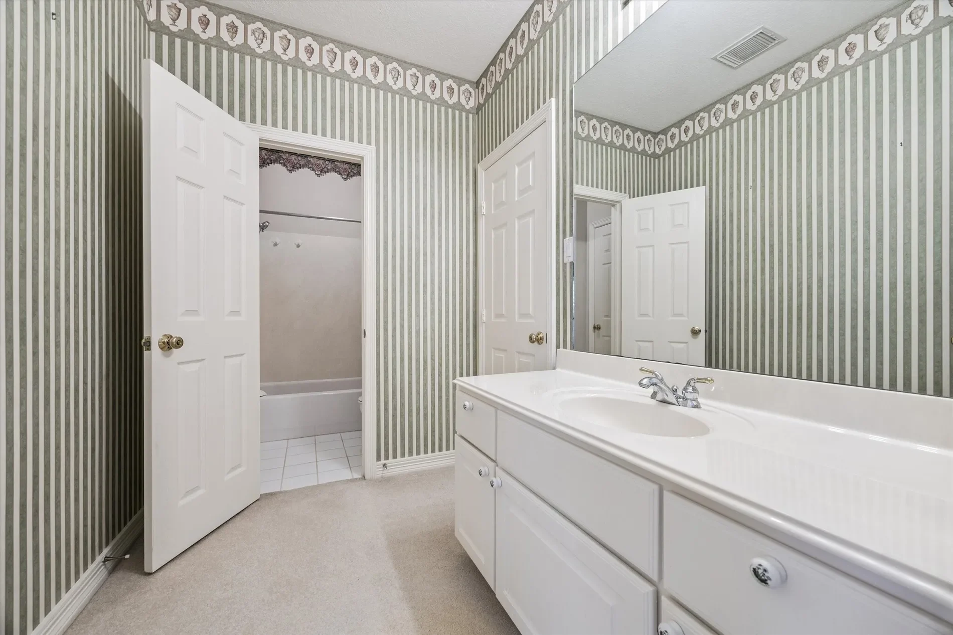 423 Brook Shore Court, Sugar Land, TX 77478, Sugar Land, Texas, United States. - Photo 35