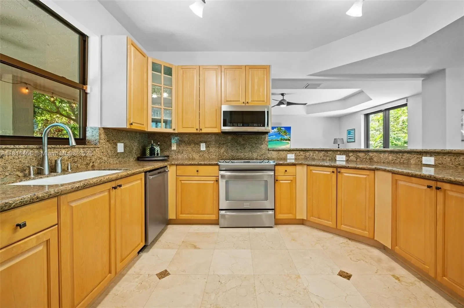 8205 SW 171st Ter, Cutler Bay, Florida, United States. - Photo 4