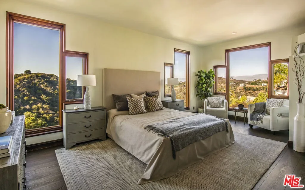 2125 Kew Drive, Los Angeles, California, United States. - Photo 31