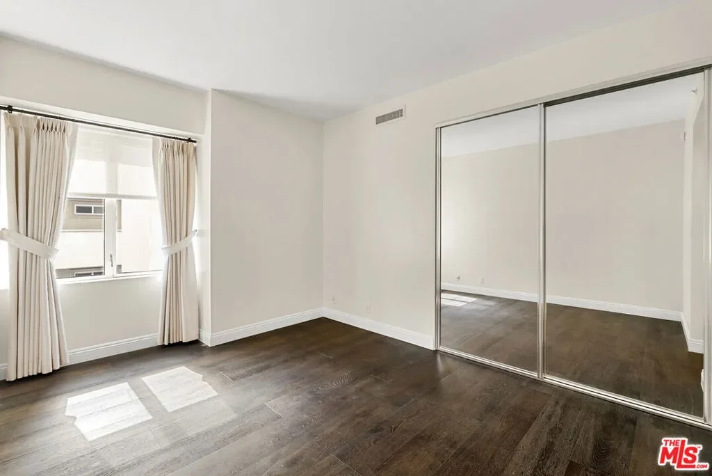 10520 Wilshire Boulevard 407, Los Angeles, California, United States. - Photo 29