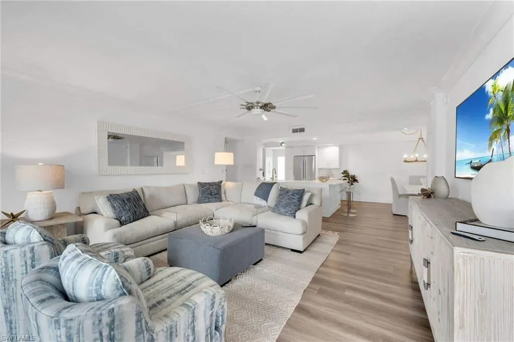 400 Park Shore DR, #302, Naples, FL, 34103, USA, Naples, Florida, United States. - Photo 11