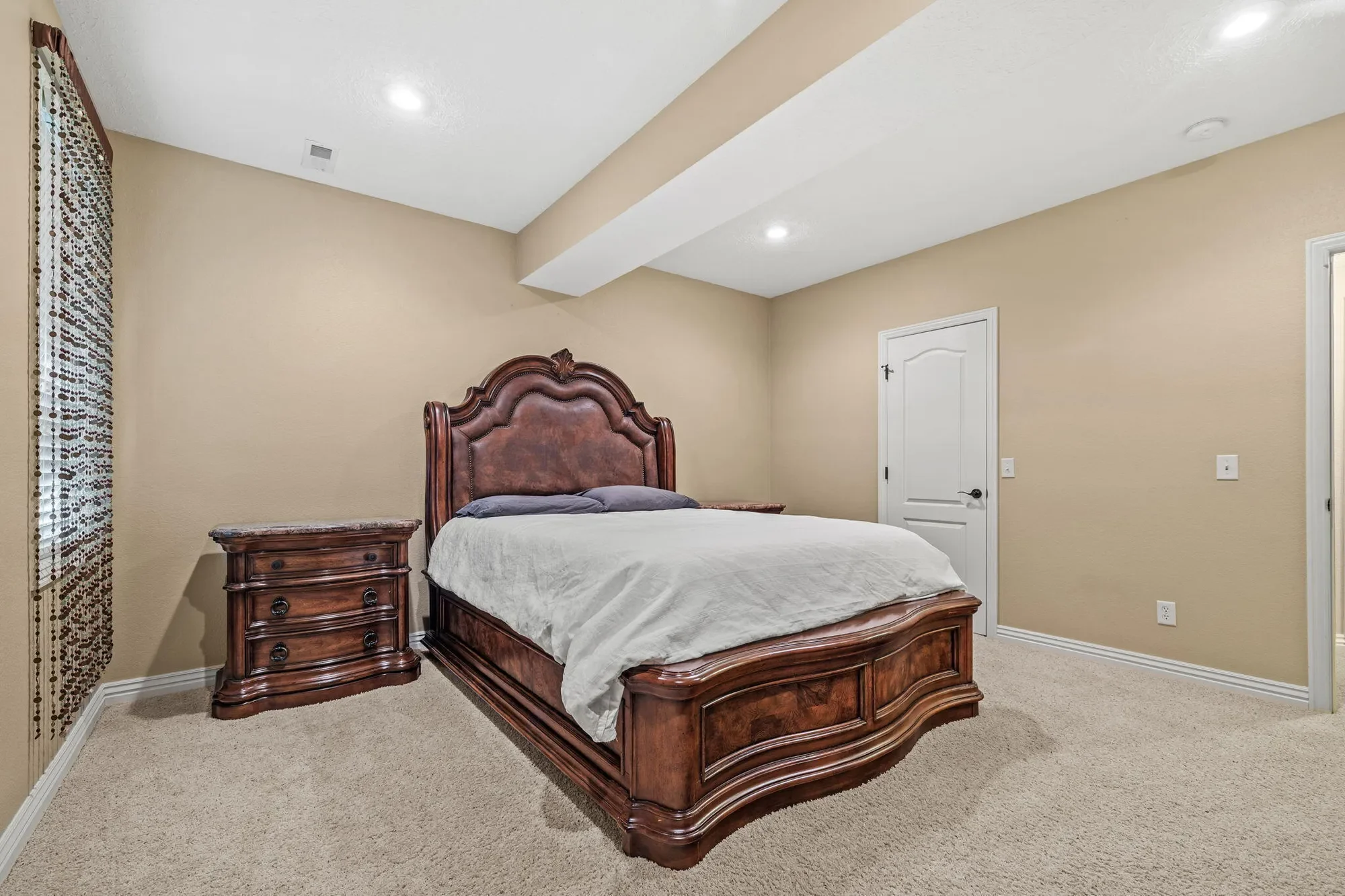 Gallery photo 6