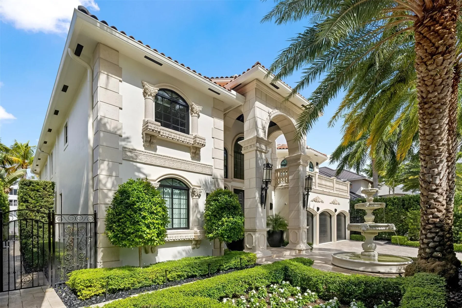 169 Fiesta Way, Fort Lauderdale, Florida, United States. - Photo 11