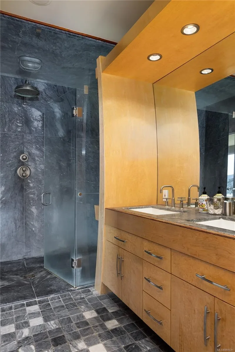 4948 Nagle Rd, Sooke, British Columbia, Canada. - Photo 33