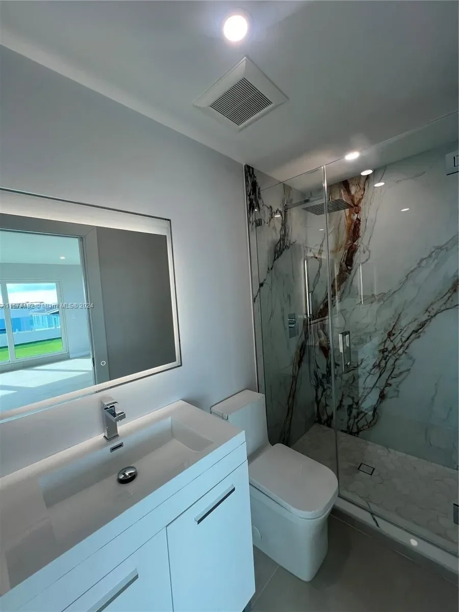 94825 Overseas Hwy 253, Key Largo, Florida, United States. - Photo 20