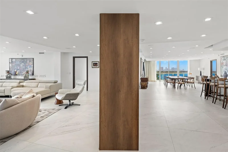 450 Alton Rd 901-902, Miami Beach, Florida, United States. - Photo 23