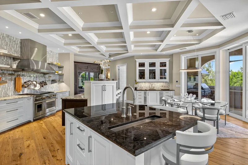 330 Cowry Court, Sanibel, FL 33957, Sanibel, Florida, United States. - Photo 7
