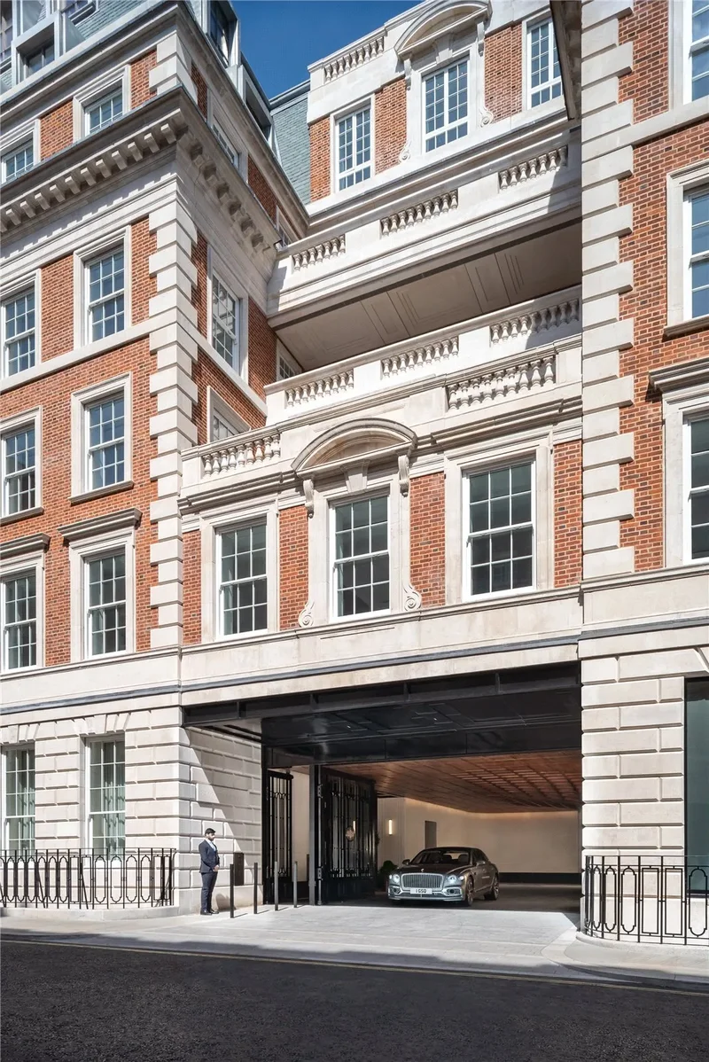 1 Grosvenor Square, Mayfair, London, London, England, United Kingdom. - Photo 8