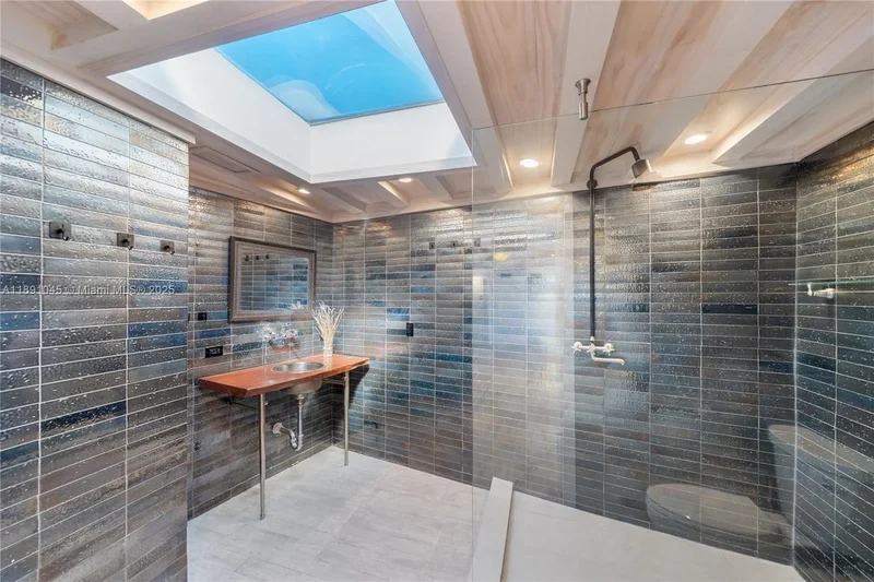 444 W Rivo Alto Dr, Miami Beach, Florida, United States. - Photo 37