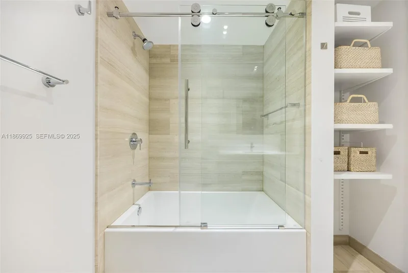 1451 Brickell Ave 1901, Miami, Florida, United States. - Photo 18