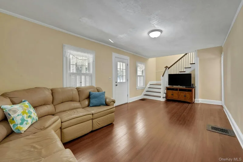 15 Jackson Avenue, White Plains, New York, United States. - Photo 21