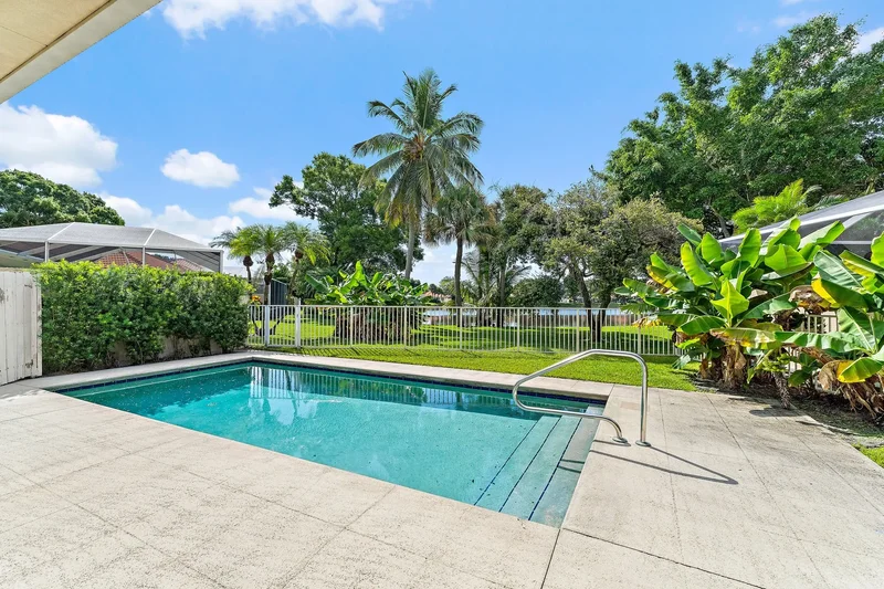 216 E Tall Oaks Circle , Palm Beach Gardens, FL 33410, Palm Beach Gardens, Florida, United States. - Photo 8