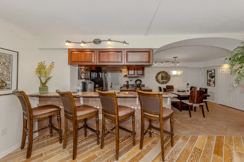 1150 Tarpon Center Drive , 608 (6-H), Venice, FL 34285, Venice, Florida, United States. - Photo 9