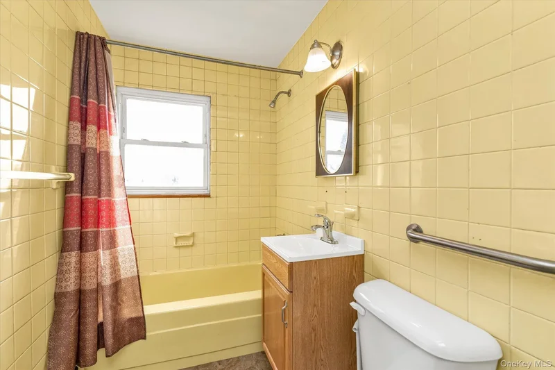 1 Ranch Lane, Levittown, New York, United States. - Photo 6