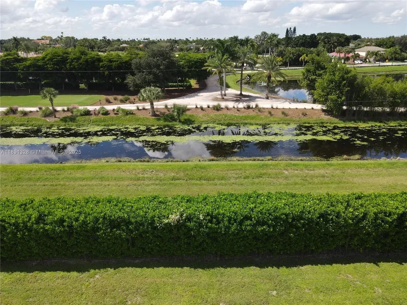 14984 Roan Ct, Wellington, FL 33414, Wellington, Florida, United States. - Photo 92