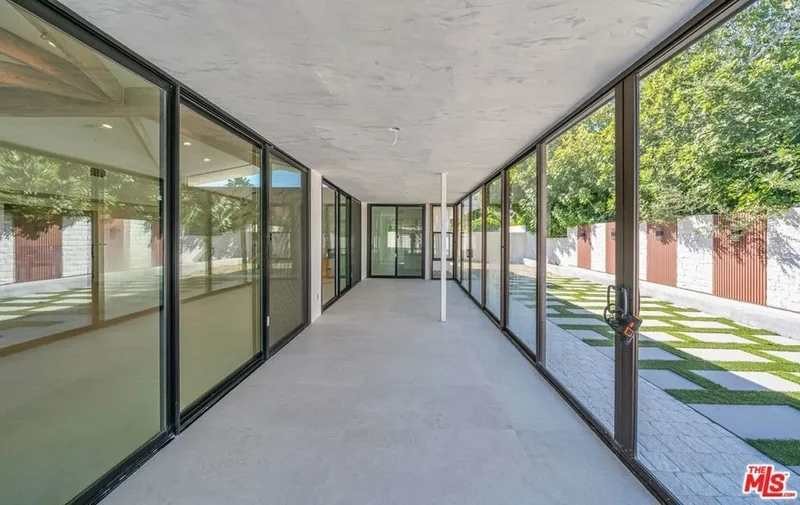 2011 S Tulare Drive, Palm Springs, California, United States. - Photo 14