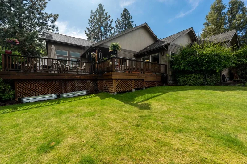 2932 NW Fairway Heights Drive , Bend, OR 97703, Bend, Oregon, United States. - Photo 25