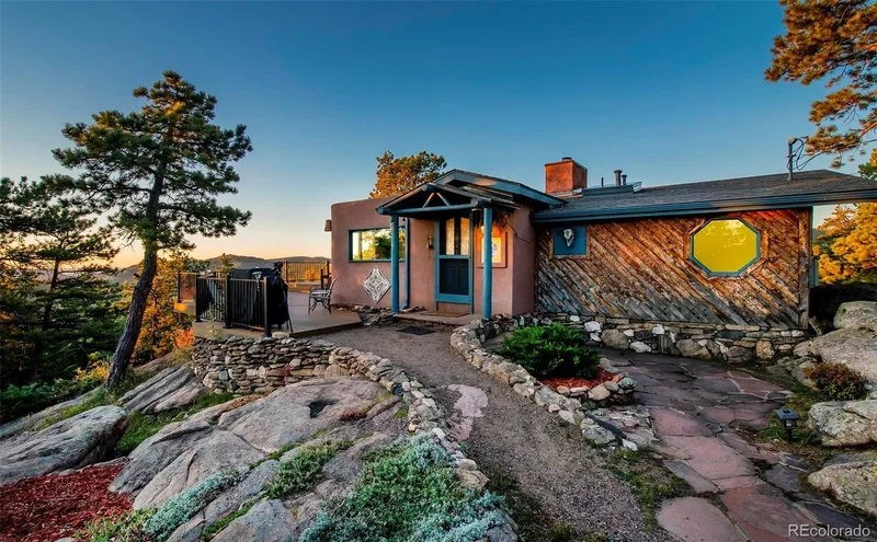 8838 Hillview Road, Morrison, Colorado, United States. - Photo 34