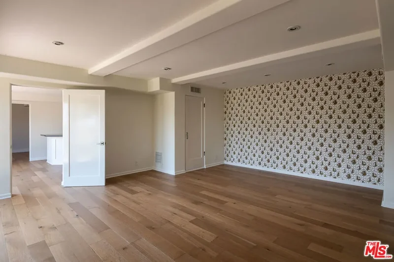 3756 Effingham Place, Los Angeles, California, United States. - Photo 55