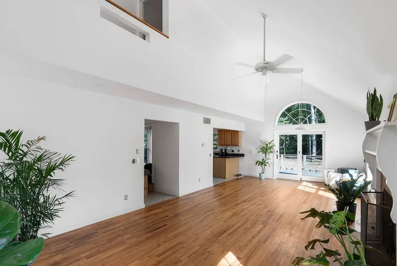 Wood Lot Lane, East Hampton, New York, United States. - Photo 3