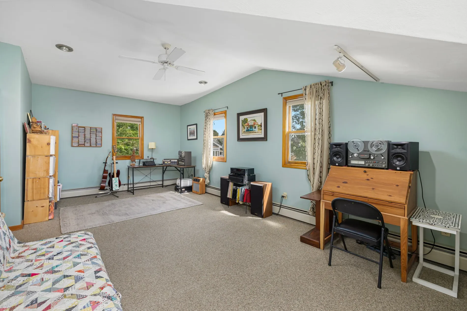 13 Oak Street, Portsmouth, RI 02871, Portsmouth, Rhode Island, United States. - Photo 22