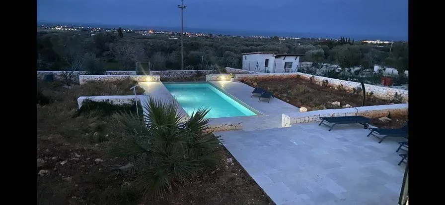Exterior photo 6