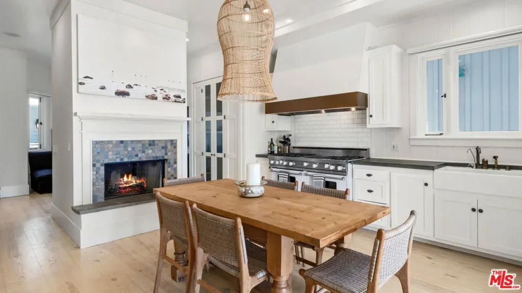 30718 Pacific Coast Highway, Malibu, California, United States. - Photo 3