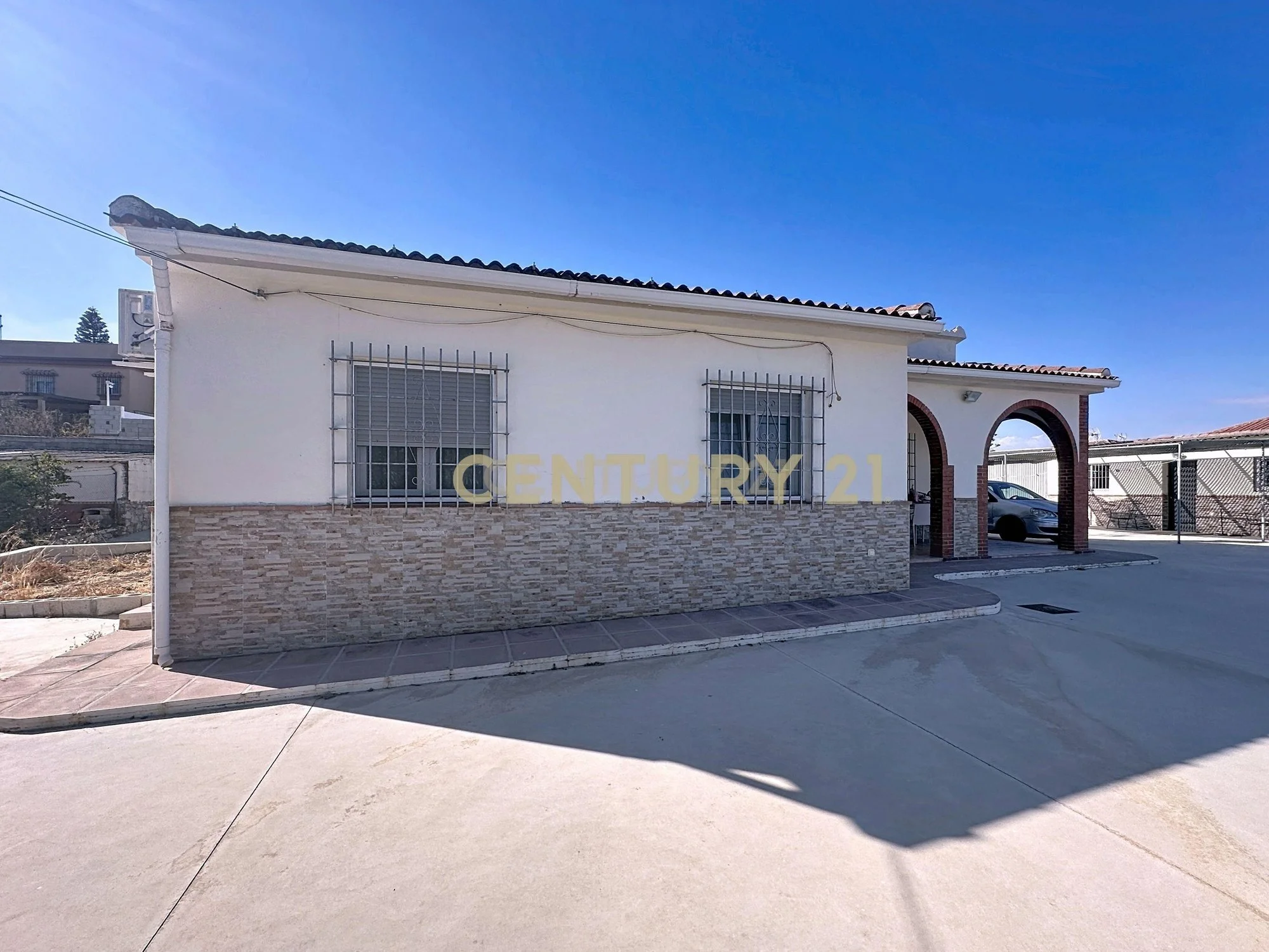 Exterior photo 7