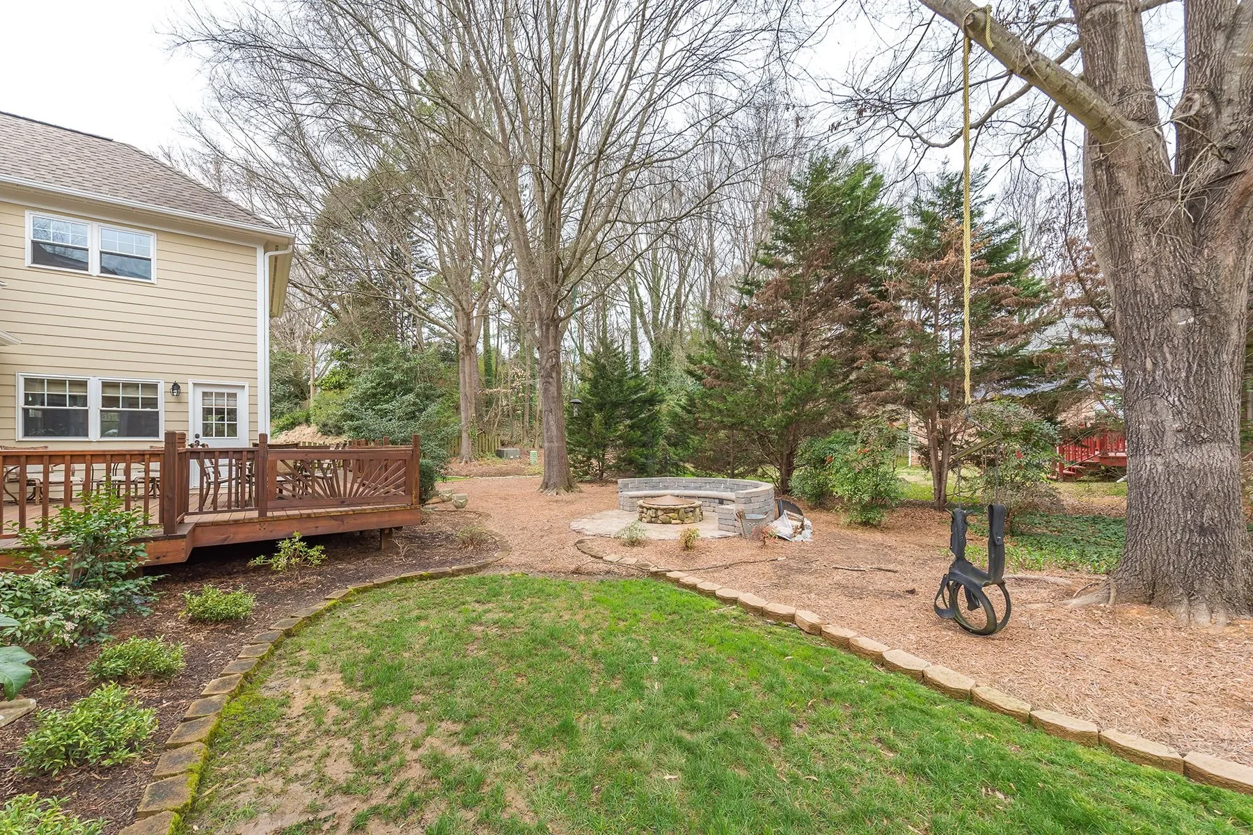 Exterior photo 5
