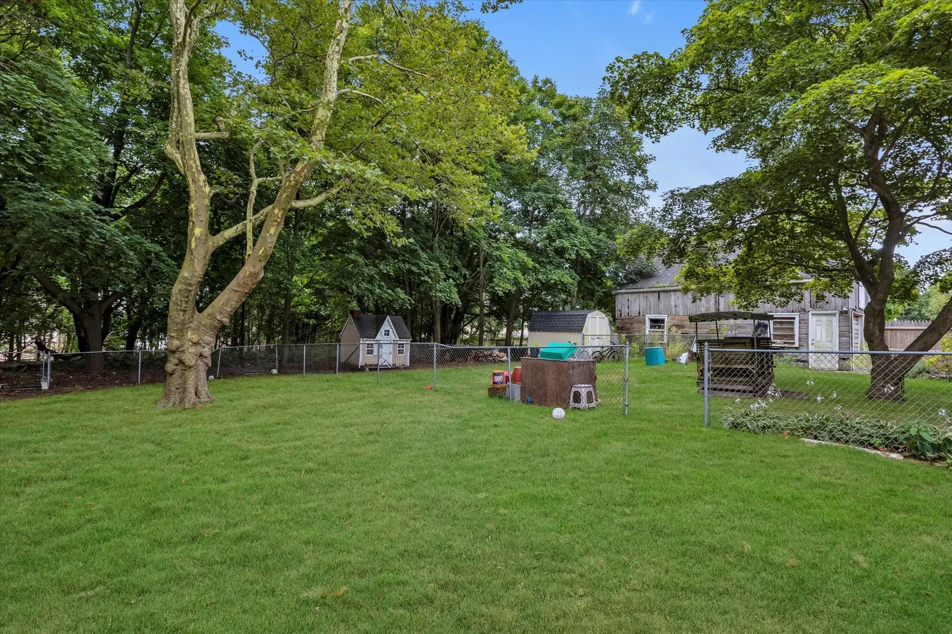 653 Main Road, Aquebogue, New York, United States. - Photo 8
