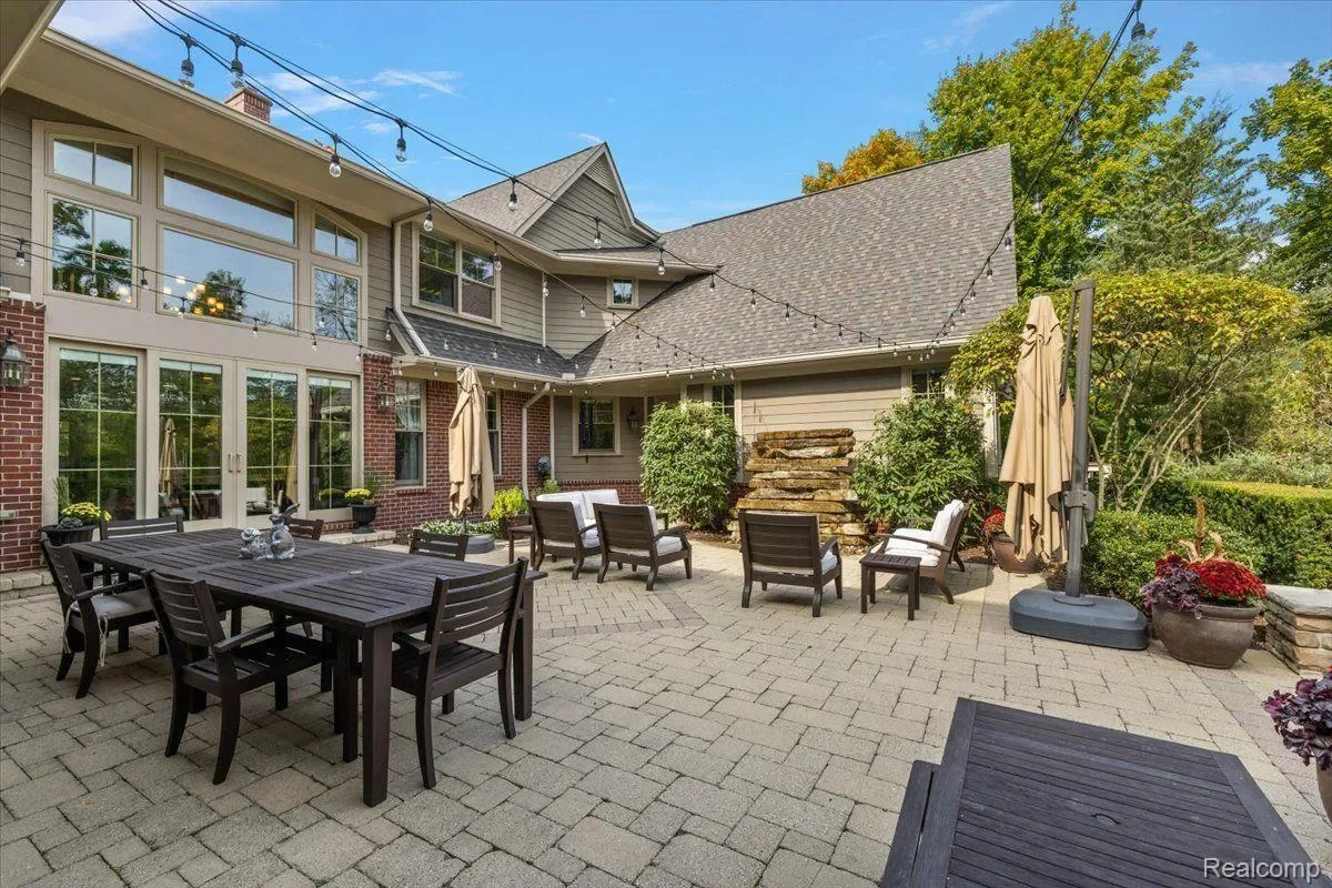 1330 Oxford Road, Bloomfield Charter Township, MI 48304, Birmingham, Michigan, United States. - Photo 21