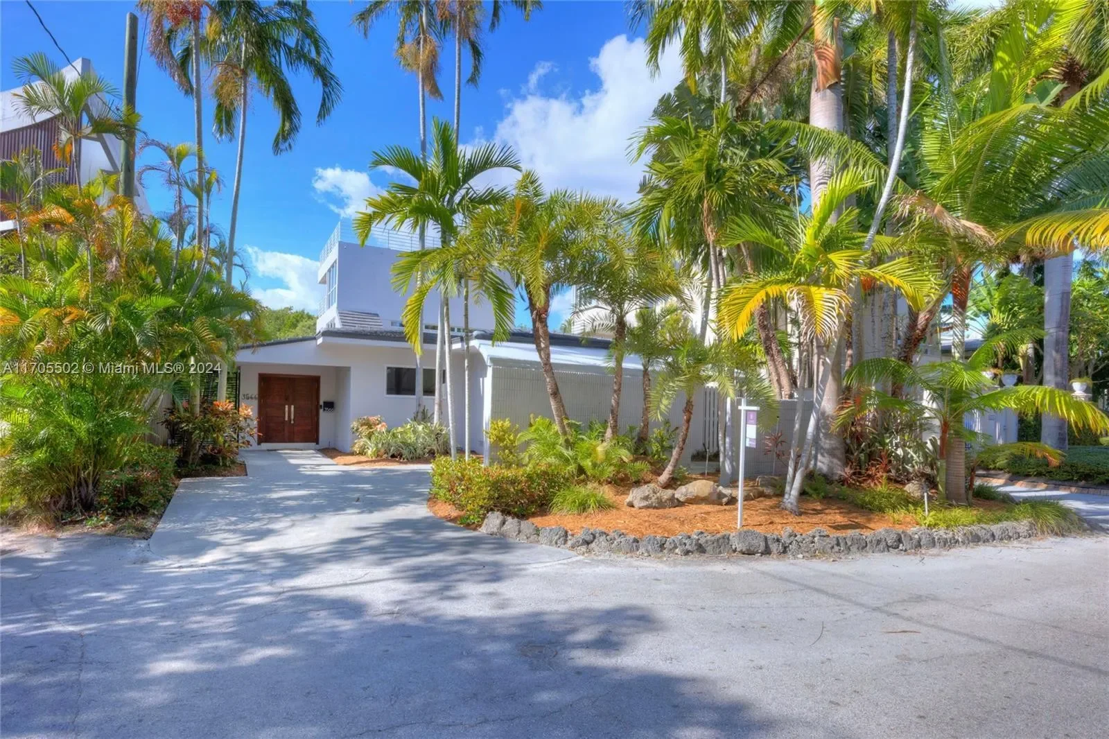 3566 Rockerman Rd, Miami, Florida, United States. - Photo 4