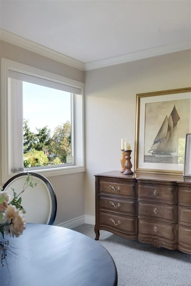 2807 Arbutus Rd, Saanich, British Columbia, Canada. - Photo 46