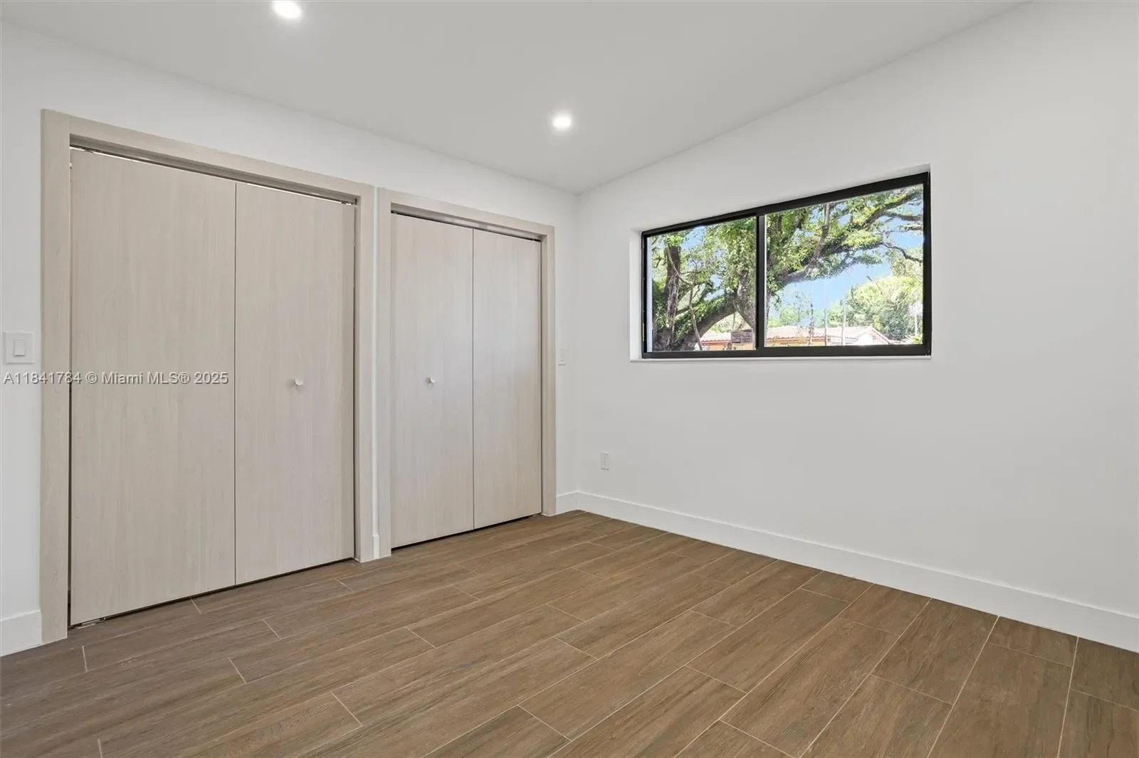 2180 NE 190th Ter, North Miami Beach, Florida, United States. - Photo 32