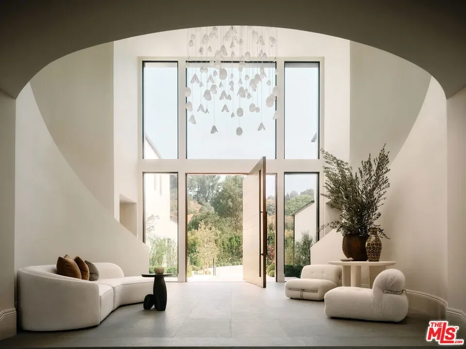 73 Beverly Park Lane, Beverly Hills, California, United States. - Photo 2