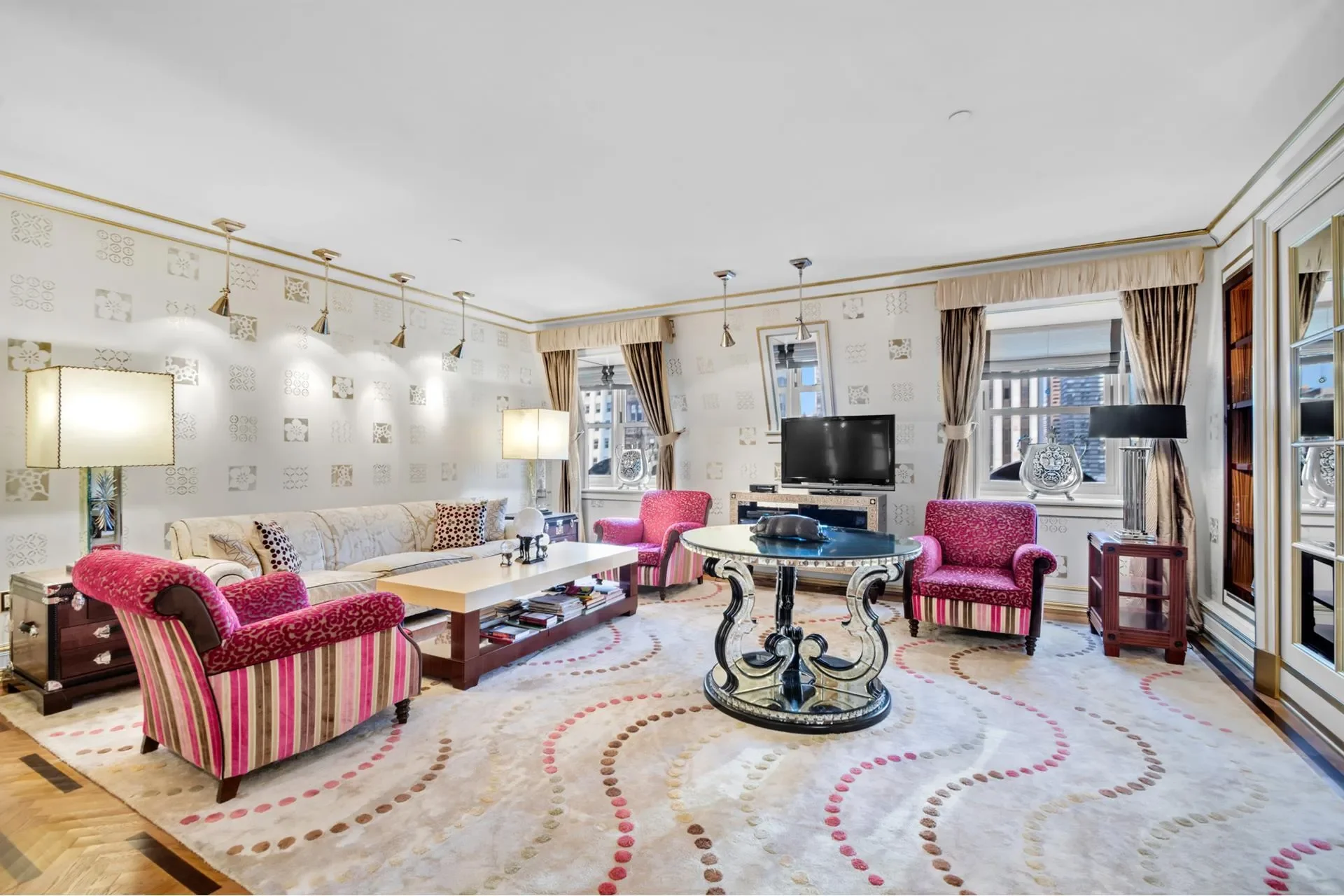 The Plaza Residence, 1 CENTRAL PARK S, New York, New York, United States. - Photo 2