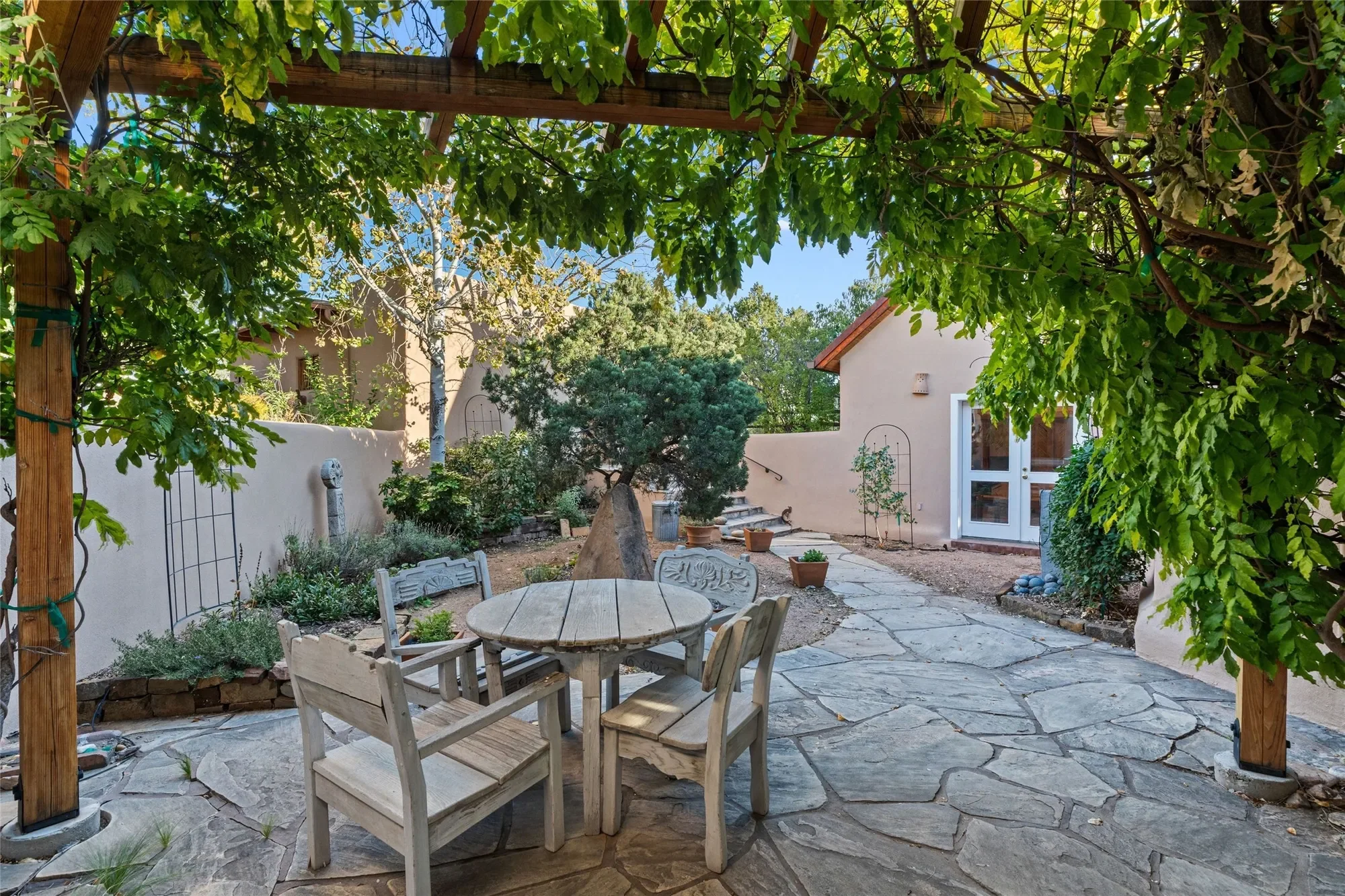 30 Vuelta Tomas , Santa Fe, NM 87506, Santa Fe, New Mexico, United States. - Photo 6