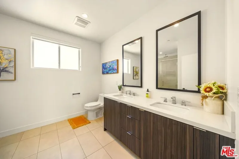 497 N St Andrews Place, Los Angeles, California, United States. - Photo 16