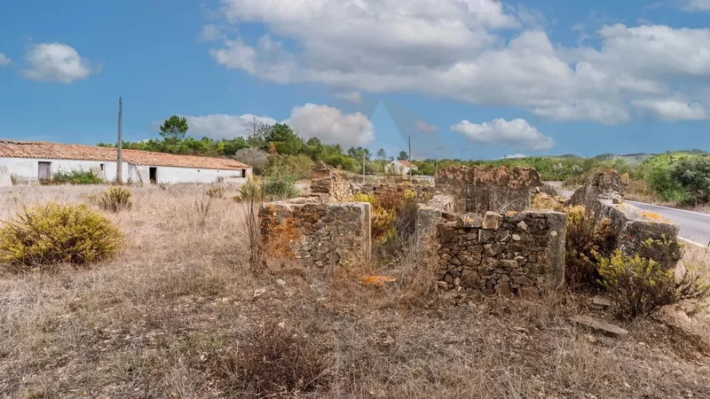 Corte de Sobro, Aljezur, Algarve, Portugal. - Photo 15