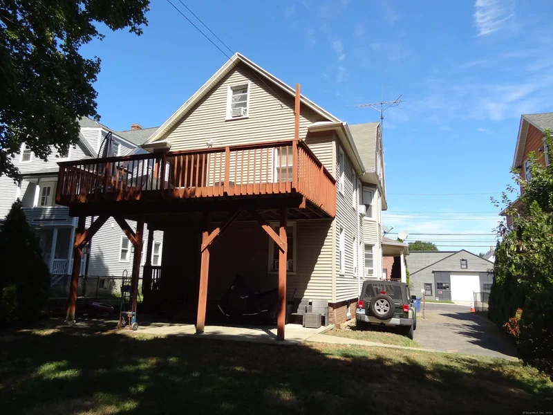 105 Fox Street, Bridgeport, Connecticut, United States. - Photo 23