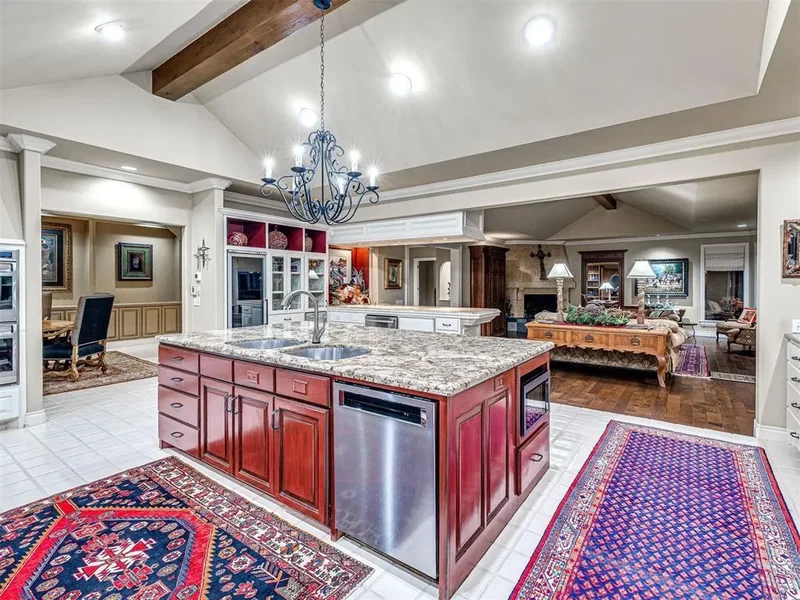 650 E Oak Place, Edmond, OK 73025, Edmond, Oklahoma, United States. - Photo 14