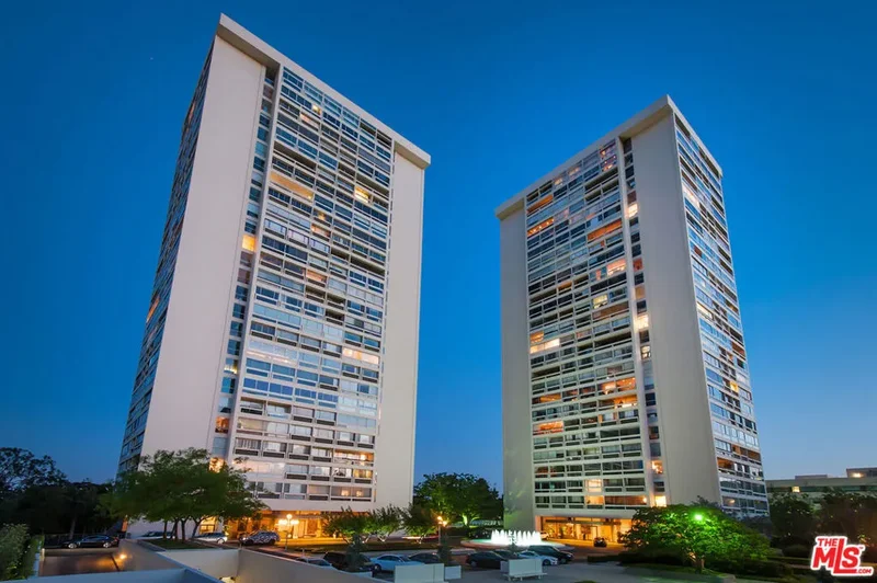 Condominium in Los Angeles