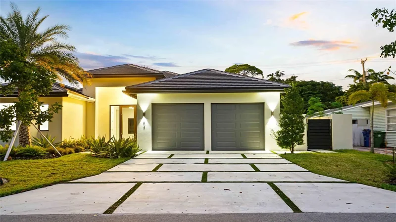 Single Family Residence in Wilton Manors
