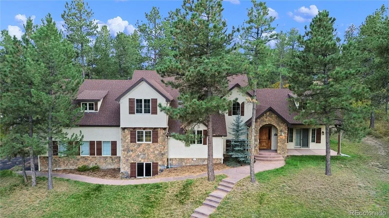 Single Family Residence in Larkspur