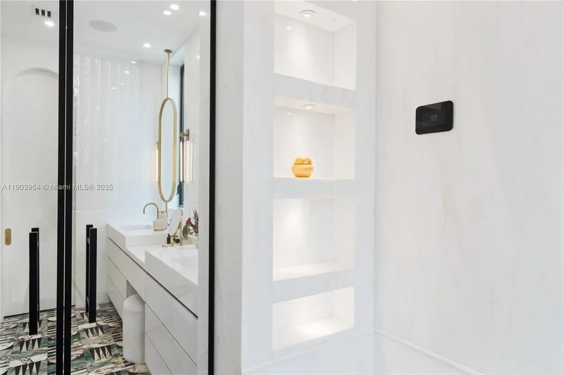 2053 N Bay Rd, Miami Beach, Florida, United States. - Photo 50