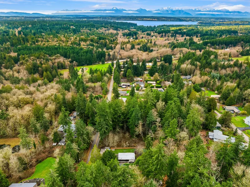 9280 NE Lovgreen Rd , Bainbridge Island, WA 98110, Bainbridge Island, Washington, United States. - Photo 37